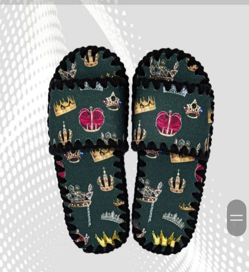 Весели пантофи - Корони