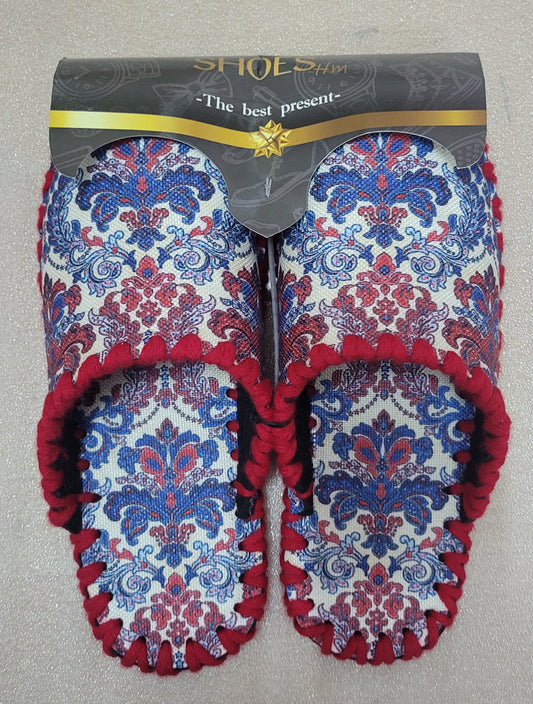 Весели пантофи - Красива шарка