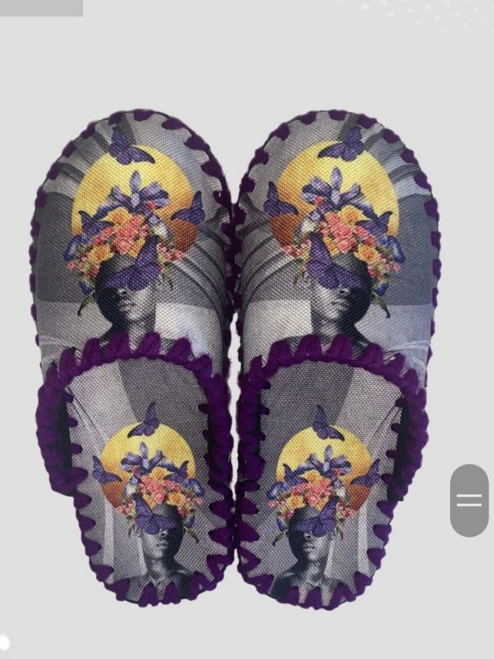 Весели пантофи - Жена с пеперуди