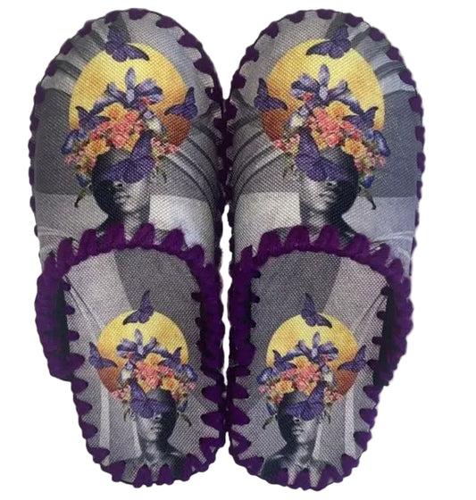 Весели пантофи - Жена с пеперуди